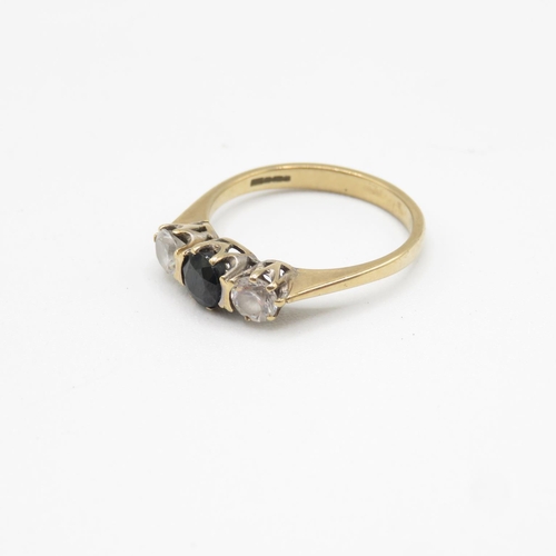 16 - 9ct gold, sapphire and CZ ring size Q  2.6g