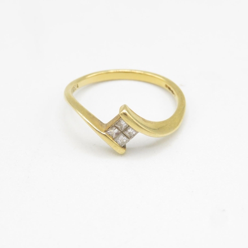 164 - 18ct gold and diamond ring size O  2.7g