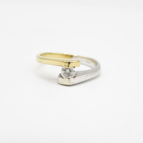 172 - 18ct gold and diamond bi-colour ring size J  3.6g