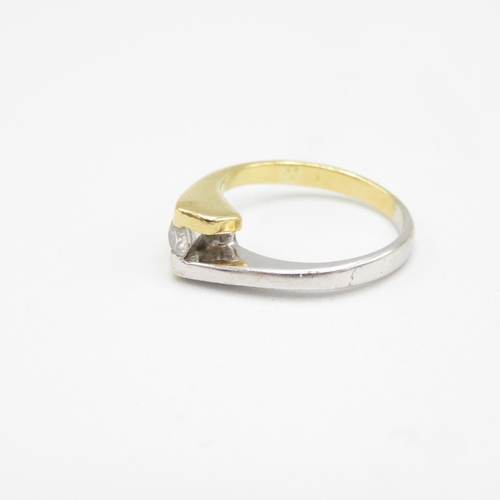 172 - 18ct gold and diamond bi-colour ring size J  3.6g