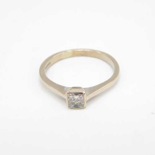 180 - 18ct gold and diamond ring size P  2.9g