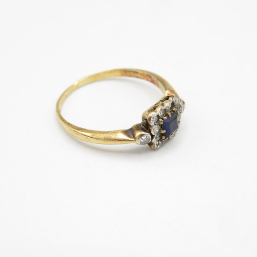 181 - 18ct gold diamond and sapphire ring size O  2.3g