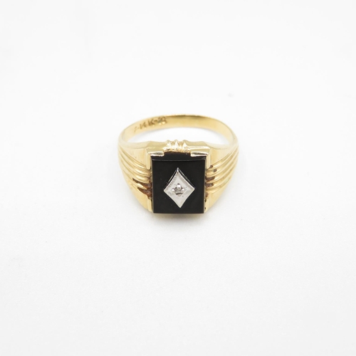 195 - 14ct gold onyx and diamond ring size L  3g