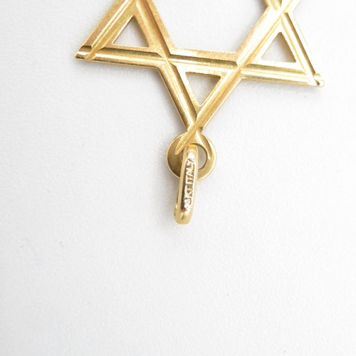 200 - 14ct gold Star of David pendant 29mm wide  2.7g