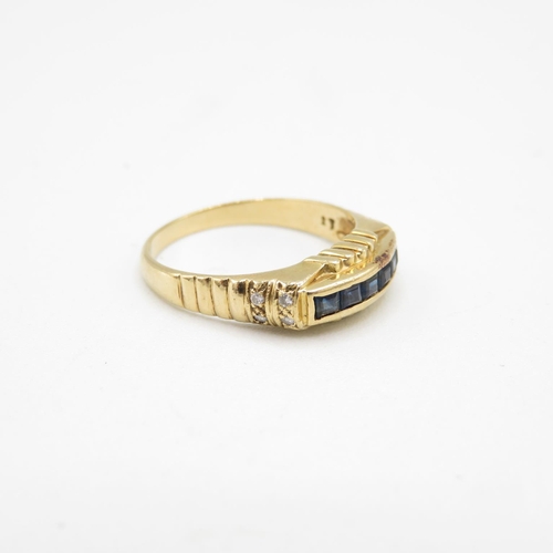 203 - 14ct gold and sapphire ring size O  3.5g