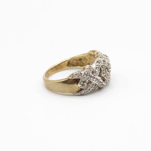 22 - 9ct gold ring with diamonds size N  3.5g
