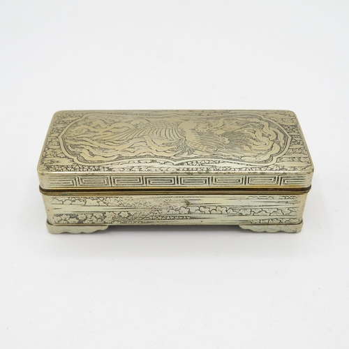 253 - Chinese export snuff box 80mm long 106.8g