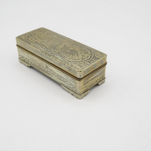 253 - Chinese export snuff box 80mm long 106.8g