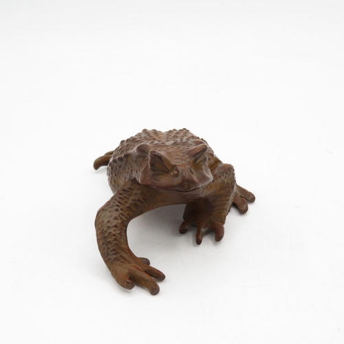 266 - Early oriental fruitwood carved frog with incredible detail, very lifelike, no damage  85mm log