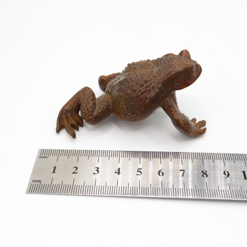 266 - Early oriental fruitwood carved frog with incredible detail, very lifelike, no damage  85mm log