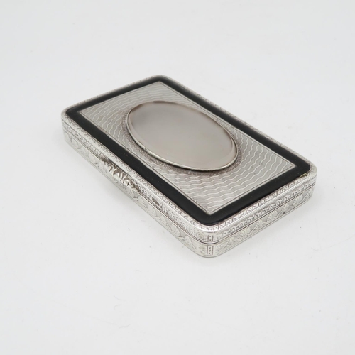 276 - Silver and agate snuff box with full HM no damage to agate, black enamel border  103.8g  85mm long