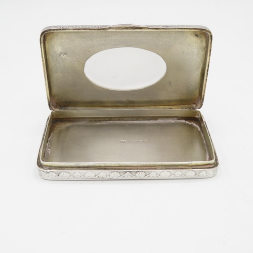 276 - Silver and agate snuff box with full HM no damage to agate, black enamel border  103.8g  85mm long