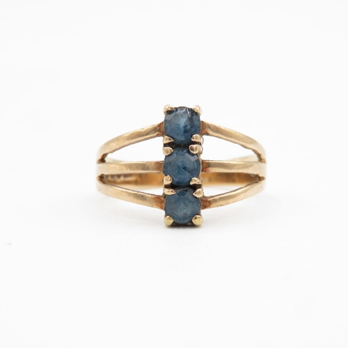 62 - 9ct gold and sapphire ring size P  2.9g