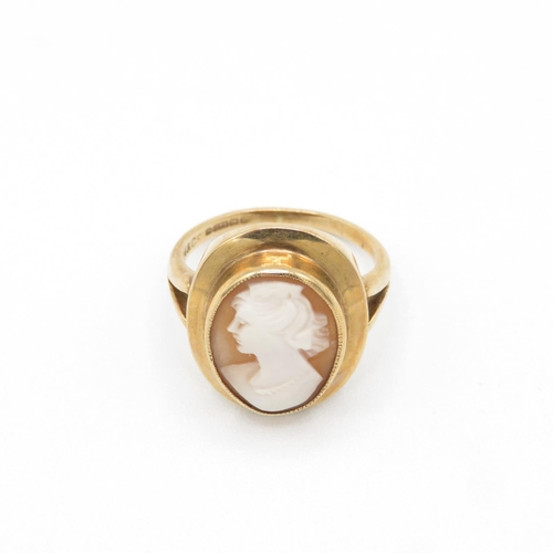 64 - 9ct gold cameo ring size L  4.9g