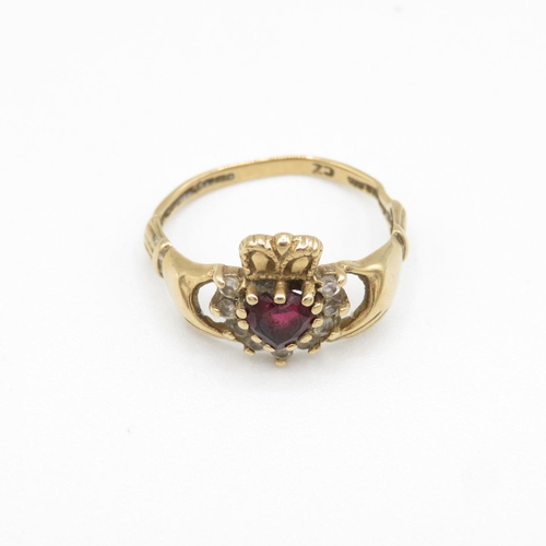 65 - 9ct gold, garnet and diamond ring size M  2g