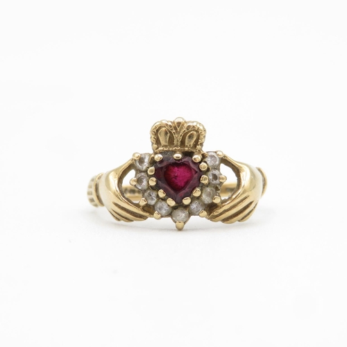 65 - 9ct gold, garnet and diamond ring size M  2g