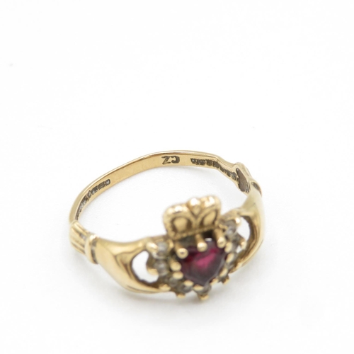 65 - 9ct gold, garnet and diamond ring size M  2g