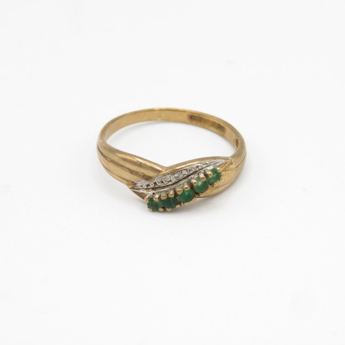 69 - 9ct gold, emerald and diamond ring size S  2.4g