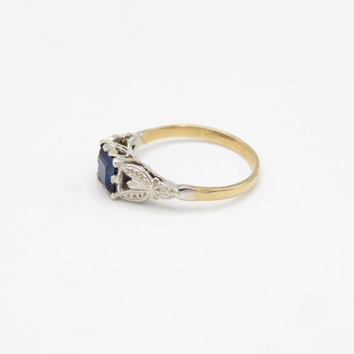 78 - Platinum, 9ct gold and sapphire ring - sapphire 5mmx5mm - size P  2.5g