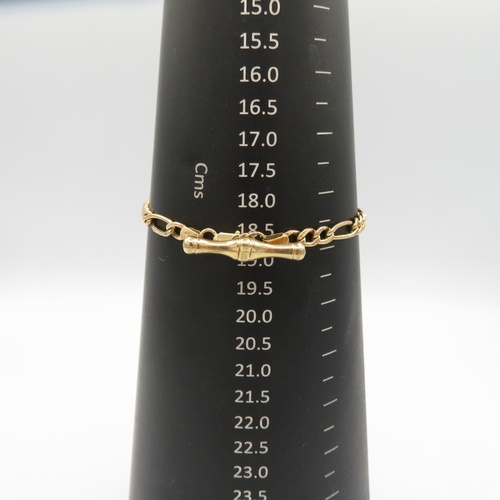 88 - 9ct gold bracelet with T bar  17.5cm long  3.2g