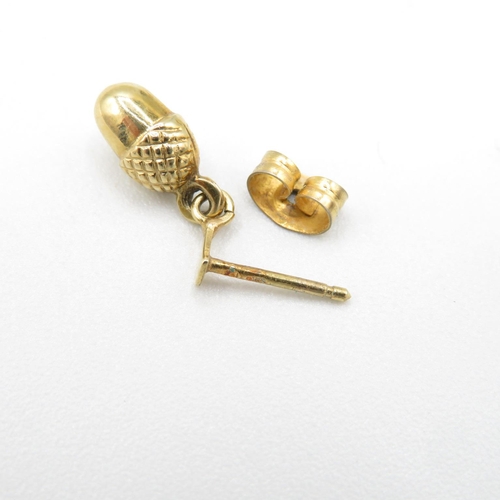 96 - 9ct gold earrings x2  2.3g