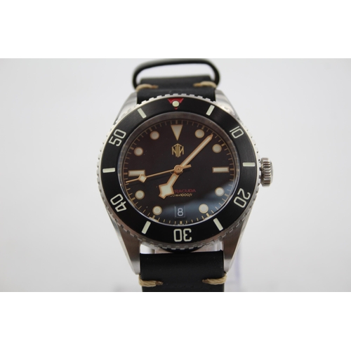 226 - Gents NTH BARRACUDA 300M Divers WRISTWATCH Automatic WORKING