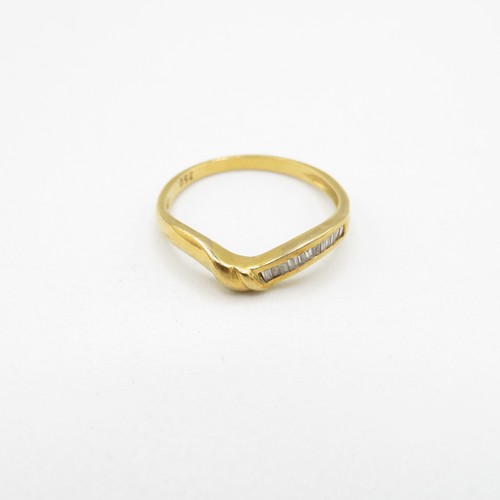 143 - 18ct gold and diamond ring size M  1.8g