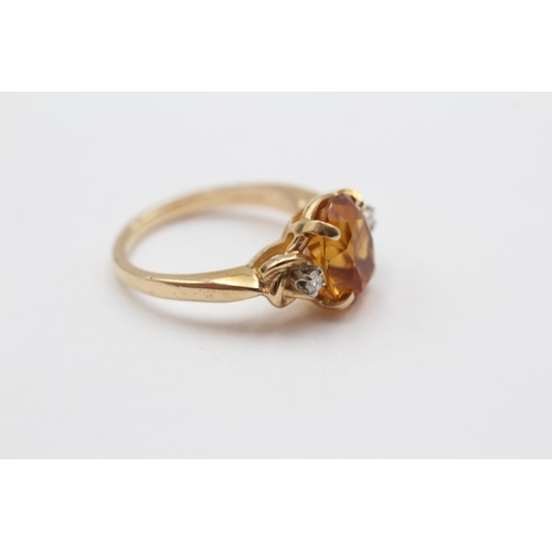 112 - 14ct Gold Citrine Single Stone Ring With Diamond Sides (4.3g) Size K