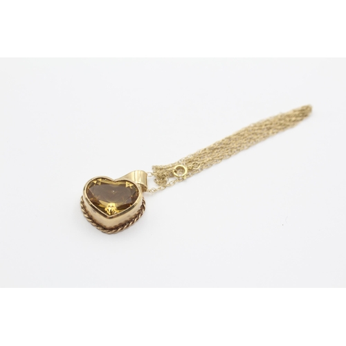 121 - 9ct Gold Citrine Heart Pendant Necklace (6.5g)