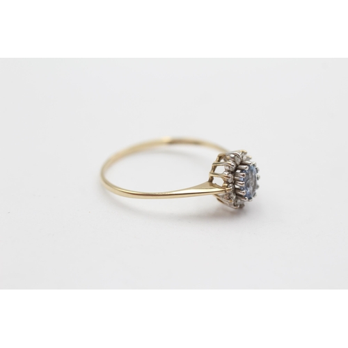 13 - 9ct Gold Diamond & Sapphire Oval Halo Ring (1.2g) Size Q