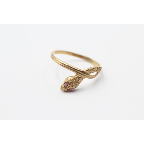 131 - 9ct Gold Snake Ring With Ruby Eyes (1.2g) Size N