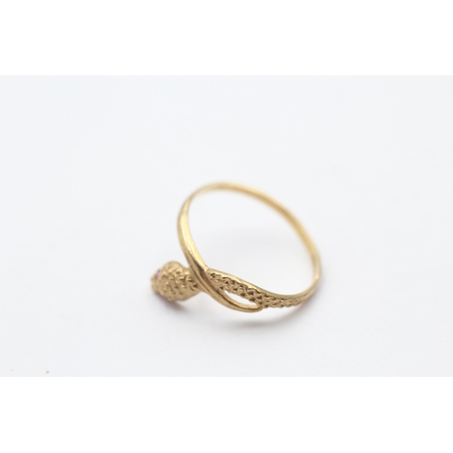 131 - 9ct Gold Snake Ring With Ruby Eyes (1.2g) Size N