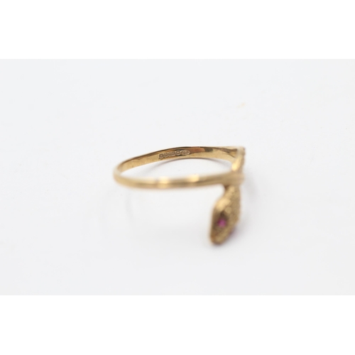 131 - 9ct Gold Snake Ring With Ruby Eyes (1.2g) Size N