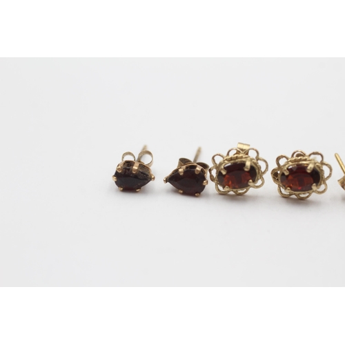 148 - 3x 9ct Gold Garnet Earrings (2.8g) Size P