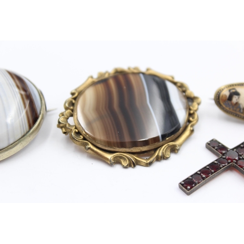 154 - A Collection Of Antique Jewellery Including A Garnet Cross And A Satsuma Ware Brooch (43g)