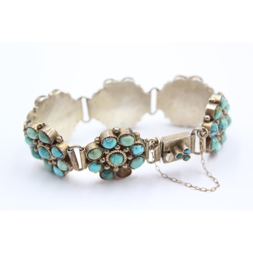 184 - A Silver Turquoise Set Panel Bracelet (43g)