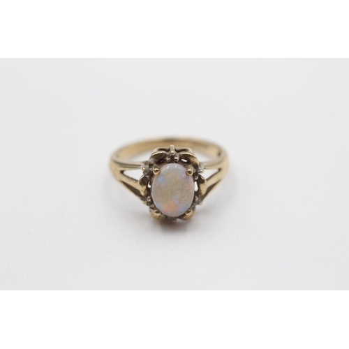 2 - 9ct Gold White Opal Single Stone Ring With White Gemstone Accents (2.1g) Size J