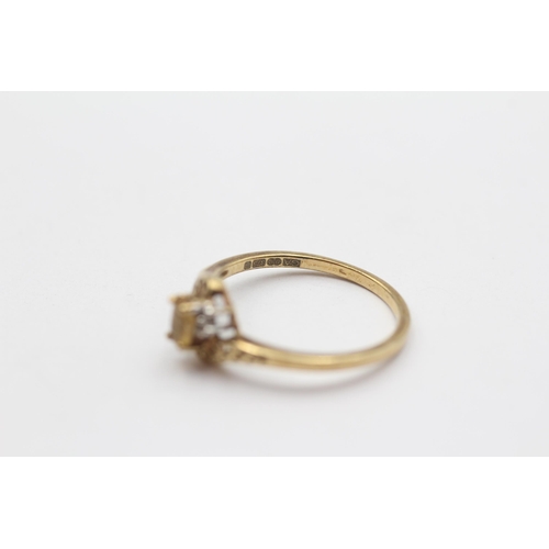 50 - 9ct Gold Diamond & Citrine Five Stone Twist Ring (1.4g) Size N