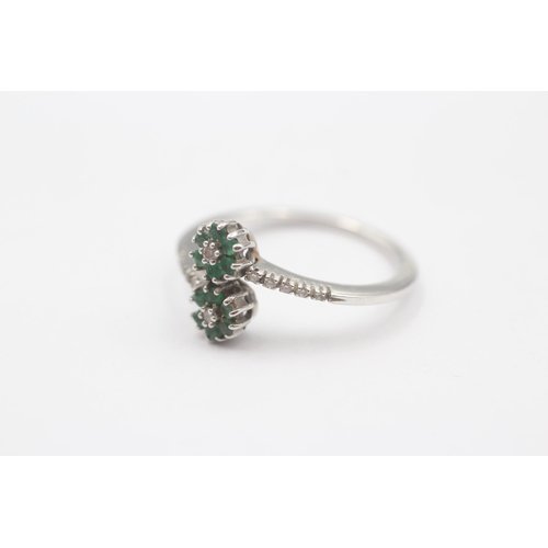 76 - 18ct White Gold Diamond & Emerald Floral Cluster Ring (2.9g) Size P