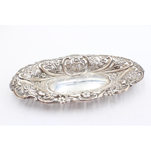 226 - Antique Victorian Hallmarked 1876 Birmingham STERLING SILVER Vanity Tray (81g)