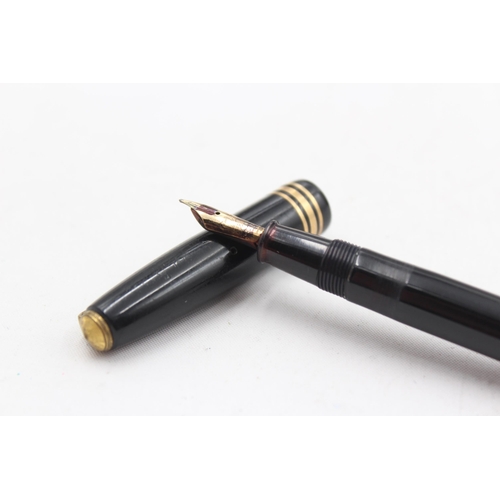 263 - Vintage CONWAY STEWART 36 Black FOUNTAIN PEN w/ 14ct Gold Nib WRITING