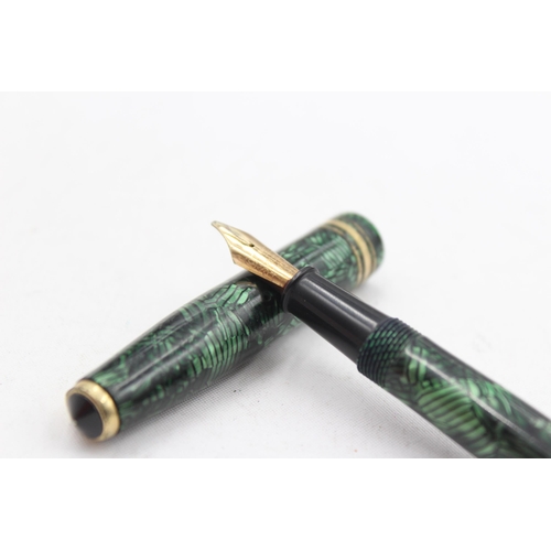 279 - Vintage CONWAY STEWART 73 Green Fountain Pen w/ 14ct Gold Nib WRITING