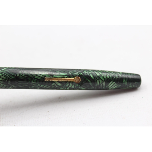 279 - Vintage CONWAY STEWART 73 Green Fountain Pen w/ 14ct Gold Nib WRITING