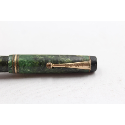 268 - Vintage PARKER Duofold Green Fountain Pen w/ 14ct Gold Nib WRITING