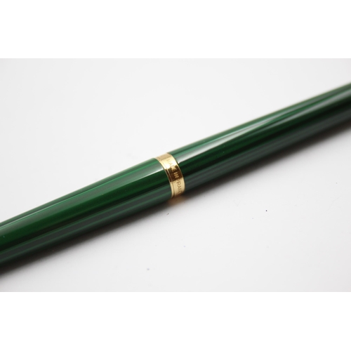 273 - Vintage PARKER 180 Green Lacquer Fountain Pen w/ Gold Plate Nib WRITING