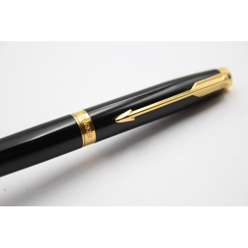 274 - Vintage PARKER 75 Black Lacquer Fountain Pen w/ 14ct Gold Nib WRITING (18g)