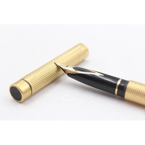 279 - Vintage SHEAFFER Targa Gold Plated  Fountain Pen w/ 14ct Gold Nib WRITING (23g)