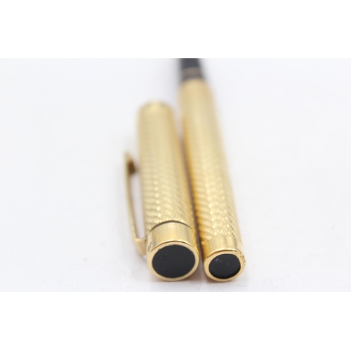 280 - Vintage SHEAFFER Targa Gold Plated  Fountain Pen w/ 14ct Gold Nib WRITING (23g)