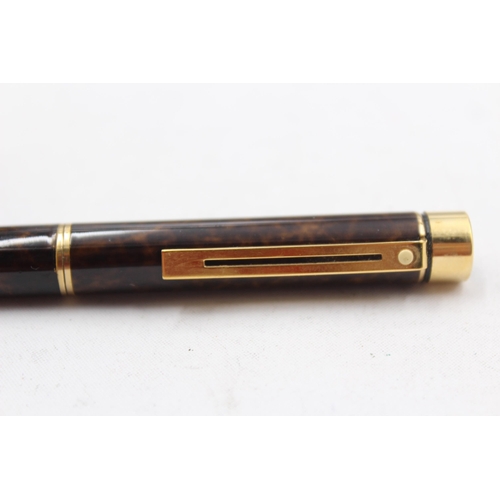 281 - Vintage SHEAFFER Targa Brown Lacquer Fountain Pen w/ 14ct Gold Nib WRITING