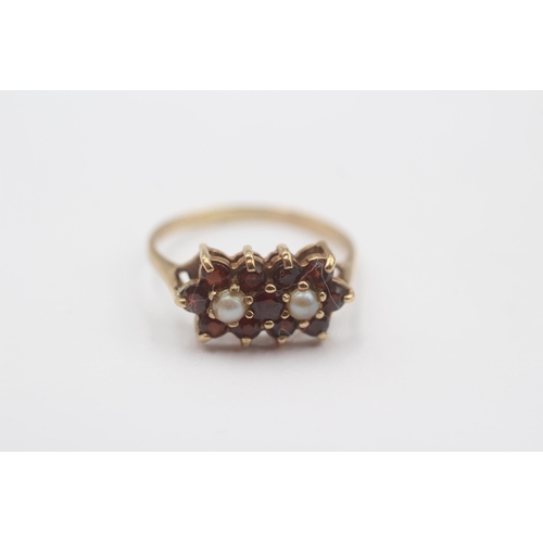 10 - 9ct Gold Garnet & Seed Pearl Double Floral Cluster Ring (2g) Size  M